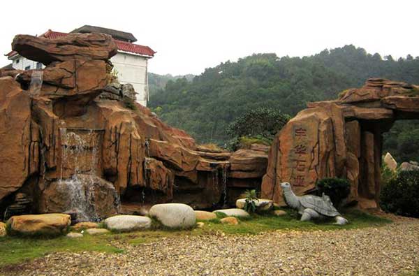 三美園林廠家 定西塑石假山的專業制造者